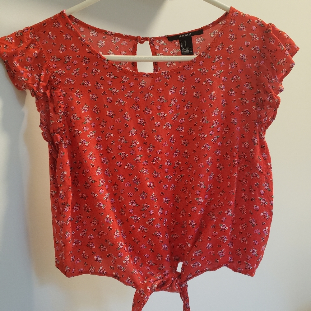 Forever 21 Cropped Summer Floral top